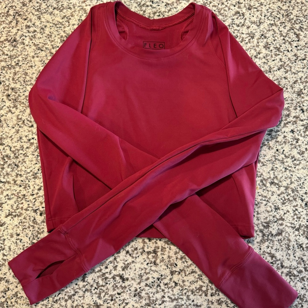 FLEO Foundation Crop Long Sleeve Shirt - Cabernet Red - Small - Great Condition!